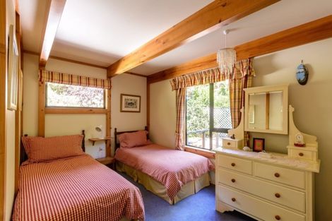 Photo of property in 11 Amelia Crescent, Waikawa, Picton, 7220