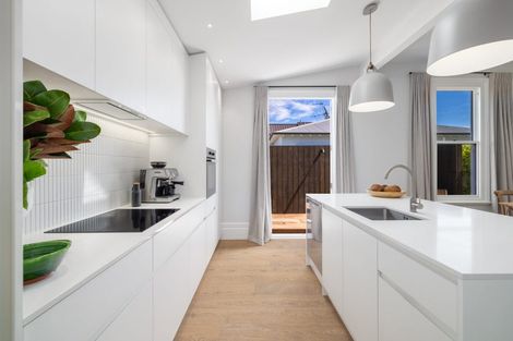 Photo of property in 54 Hawkesbury Avenue, St Albans, Christchurch, 8014