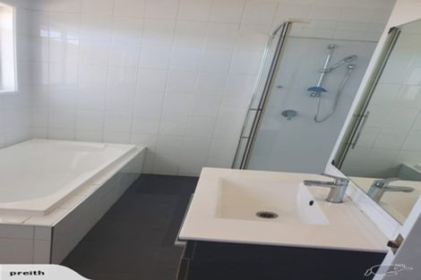 Photo of property in 7 Gambare Place, Wattle Downs, Auckland, 2103