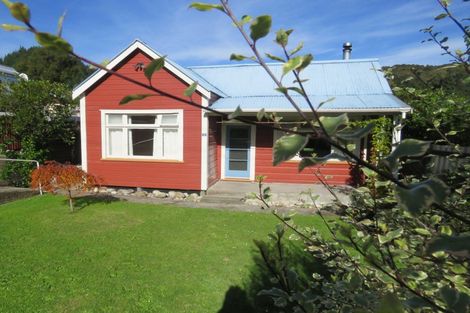 Photo of property in 39 Shiel Street, Reefton, 7830