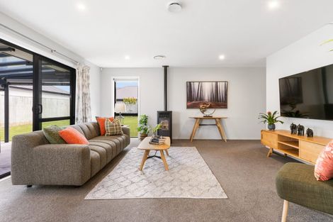Photo of property in 28 Barewood Grove, West Melton, 7618