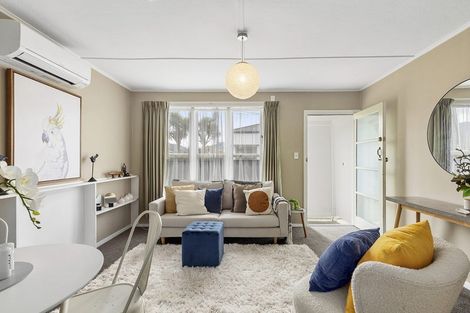 Photo of property in Heretaunga Flats, 4/652 Fergusson Drive, Trentham, Upper Hutt, 5018