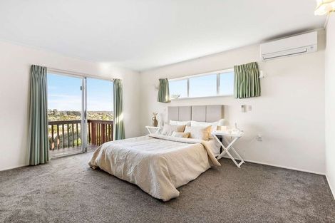 Photo of property in 36 Sunset Road, Unsworth Heights, Auckland, 0632