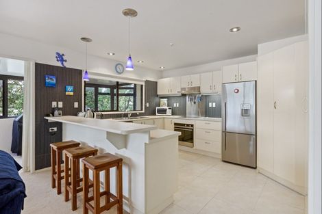 Photo of property in 11f Puriri Avenue, Orewa, 0931