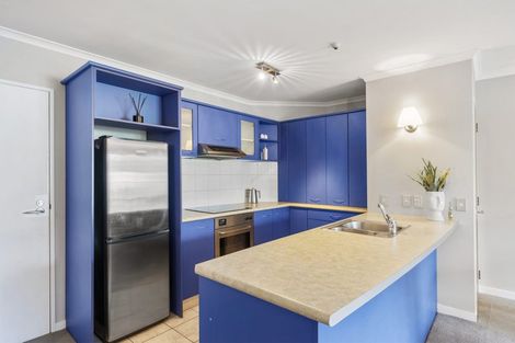 Photo of property in Endeavour Apartments, 21/125u Thorndon Quay, Pipitea, Wellington, 6011