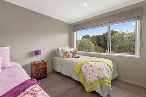 Photo of property in 11 Mermaid Mews, Red Beach, 0932