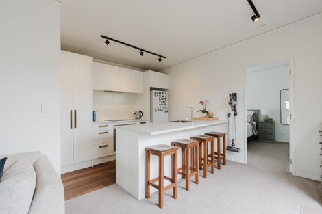 Photo of property in 59 Sandwich Road, St Andrews, Hamilton, 3200