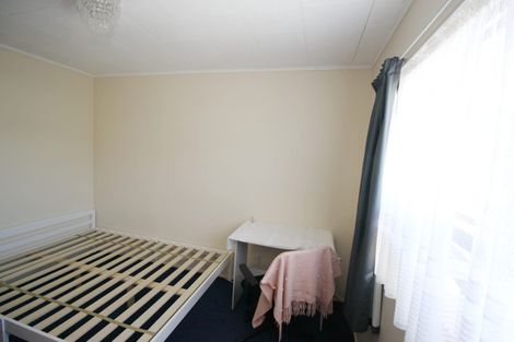 Photo of property in 75 Omapere Street, Whitby, Porirua, 5024