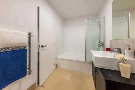 Photo of property in 2/182 Flat Bush School Road, Flat Bush, Auckland, 2019