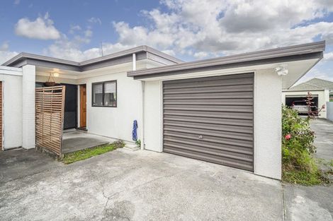 Photo of property in 2/708 Terrace Road, Parkvale, Hastings, 4122