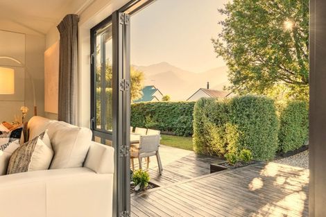 Photo of property in 65 Oregon Drive, Kelvin Heights, Queenstown, 9300