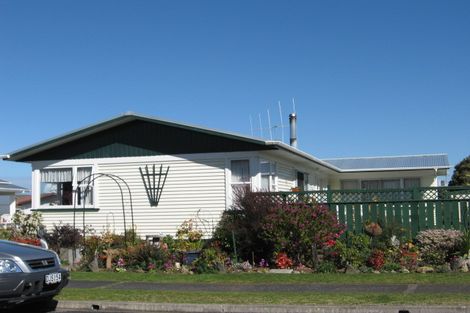 Photo of property in 115 Moanataiari Street, Thames, 3500