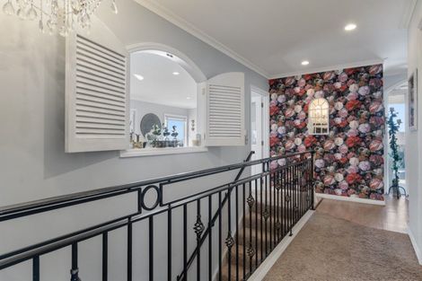 Photo of property in 5 Downing Place, Welcome Bay, Tauranga, 3112