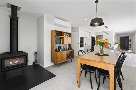 Photo of property in 7 Fairview Place, Levin, 5510