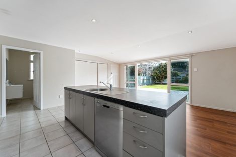 Photo of property in 88 Tukapa Street, Westown, New Plymouth, 4310