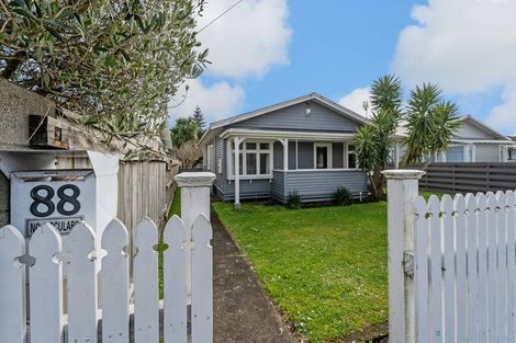 Photo of property in 88 Tukapa Street, Westown, New Plymouth, 4310