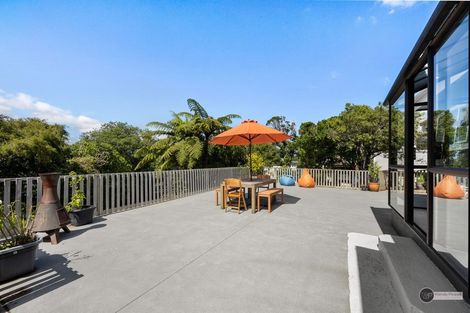 Photo of property in 51 Poto Road, Normandale, Lower Hutt, 5010