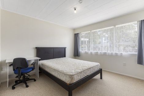 Photo of property in 4 Aramoana Place, Maupuia, Wellington, 6022