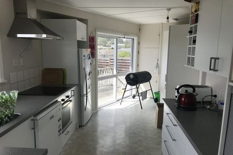 Photo of property in 32 Lynda Avenue, Paparangi, Wellington, 6037