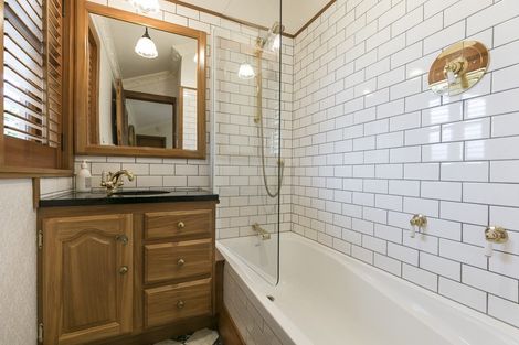 Photo of property in 46 Nicholson Road, Khandallah, Wellington, 6035