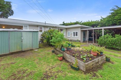 Photo of property in 29 Hona Street, Waikanae Beach, Waikanae, 5036