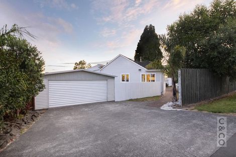 Photo of property in 18 Kent Terrace, Riverhead, 0820