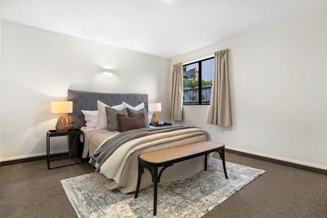 Photo of property in 17b Wynyard Crescent, Fernhill, Queenstown, 9300