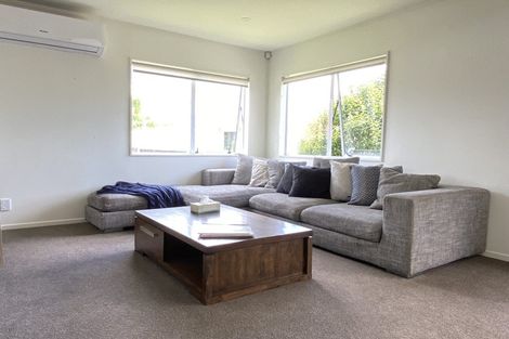 Photo of property in 12 Duncan Avenue, Te Atatu South, Auckland, 0610