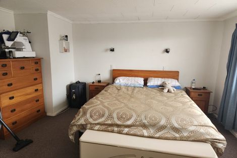 Photo of property in 1 Matai Street, Waikanae, 5036