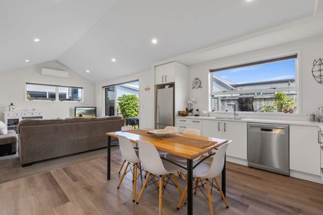 Photo of property in 10 Chain Place, Papamoa, 3118