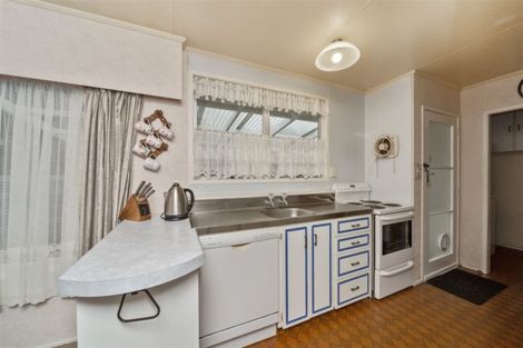 Photo of property in 7 Kamahi Avenue, Hawera, 4610