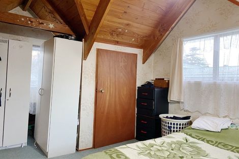 Photo of property in 21 Wattle Street, New Lynn, Auckland, 0600