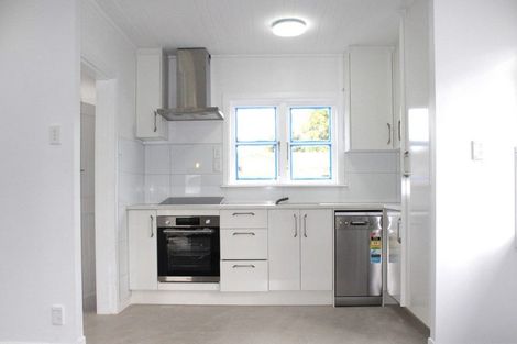 Photo of property in 12 Miro Road, Mangere Bridge, Auckland, 2022