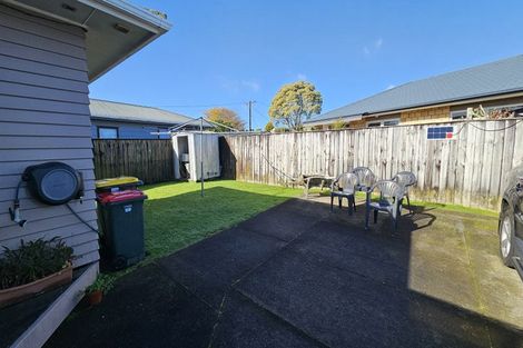 Photo of property in 2 Saxton Road, Upper Vogeltown, New Plymouth, 4310