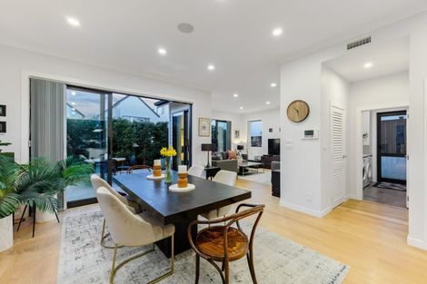 Photo of property in 5 Pennant Street, Long Bay, Auckland, 0630