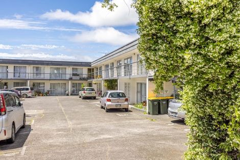 Photo of property in 19a/5 Verbena Road, Birkdale, Auckland, 0626