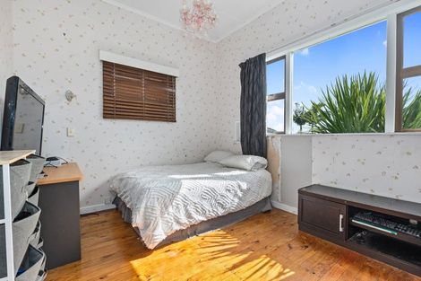 Photo of property in 1 Whimp Avenue, Onerahi, Whangarei, 0110