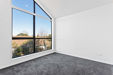 Photo of property in 2/110 Kervil Avenue, Te Atatu Peninsula, Auckland, 0610