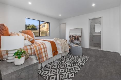 Photo of property in 102 Langdale Avenue, Paraparaumu, 5032