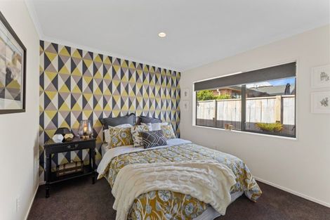 Photo of property in 8 Sapphire Grove, Birchville, Upper Hutt, 5018