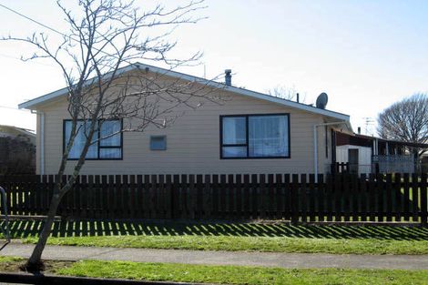 Photo of property in 9a Seddon Street, Carterton, 5713