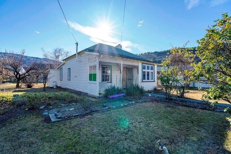Photo of property in 8 Fraser Street, Clyde, 9330