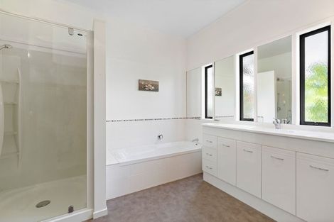 Photo of property in 9 Windsor Avenue, Waikanae, 5036