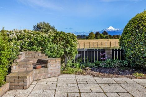 Photo of property in 54 Ketemarae Road, Normanby, Hawera, 4614