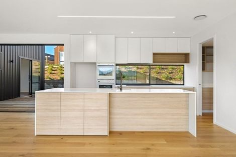 Photo of property in 33 Obelisk Street, Wanaka, 9305
