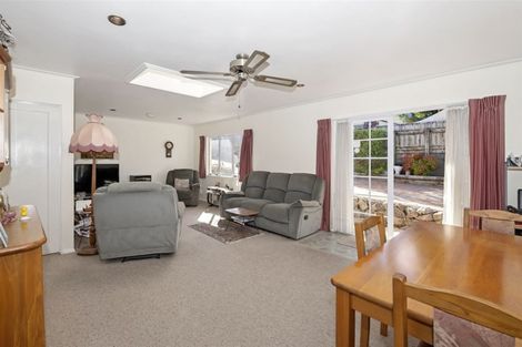 Photo of property in 28 Nikau Street, New Lynn, Auckland, 0600