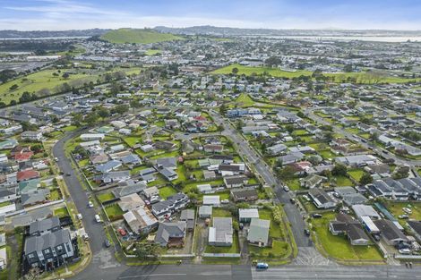 Photo of property in 32 Idlewild Avenue, Mangere, Auckland, 2022