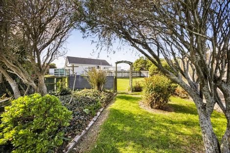 Photo of property in 158 Tasman Street, Opunake, 4616