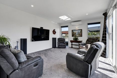 Photo of property in 5d Vardon Way, Waiwhakaiho, New Plymouth, 4312