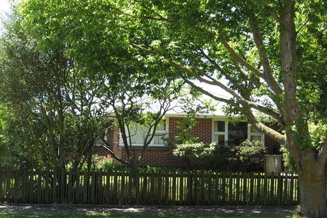 Photo of property in 44 Pinehurst Crescent, Russley, Christchurch, 8042